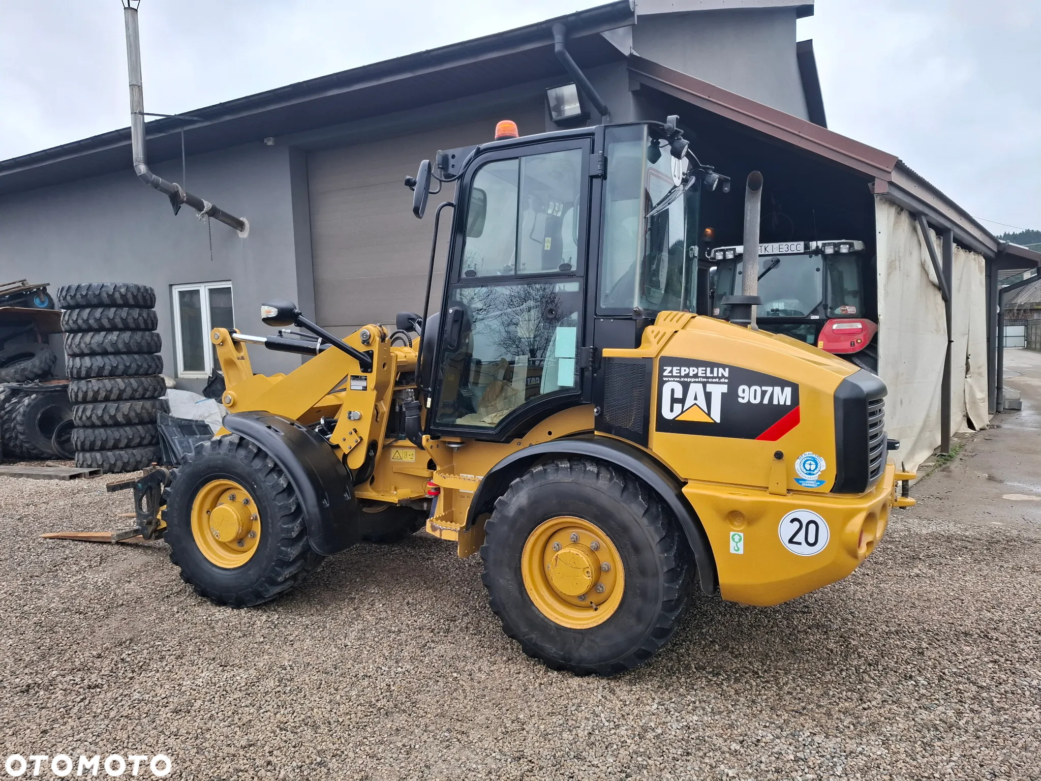 Caterpillar CAT 907 M - 13