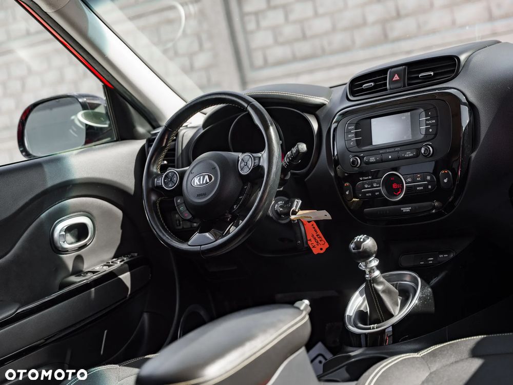 Kia Soul 1.6 CRDI Dream Team Edition - 19