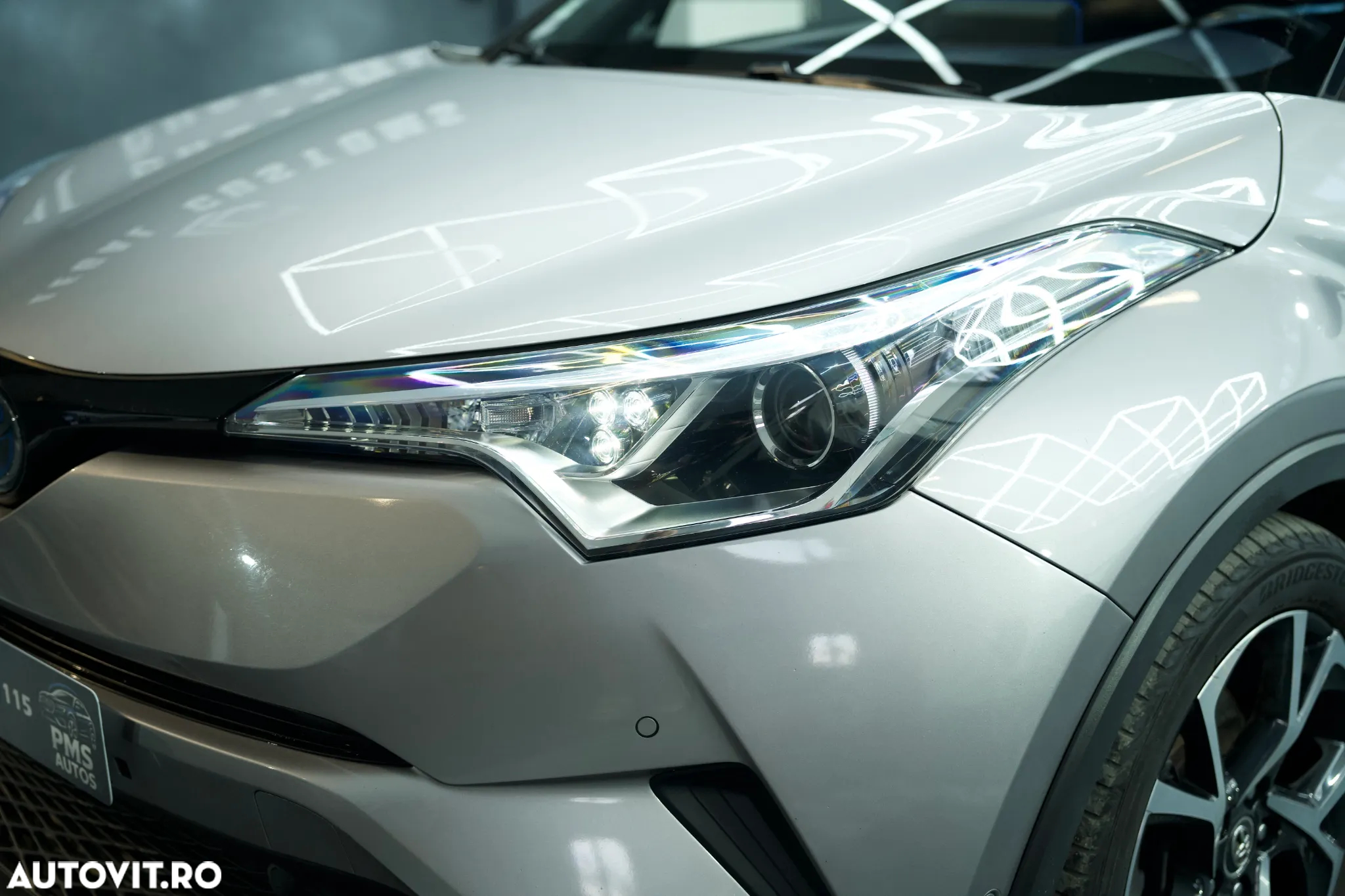 Toyota C-HR 1.8 HSD 122 CP 4x2 CVT Cult - 9