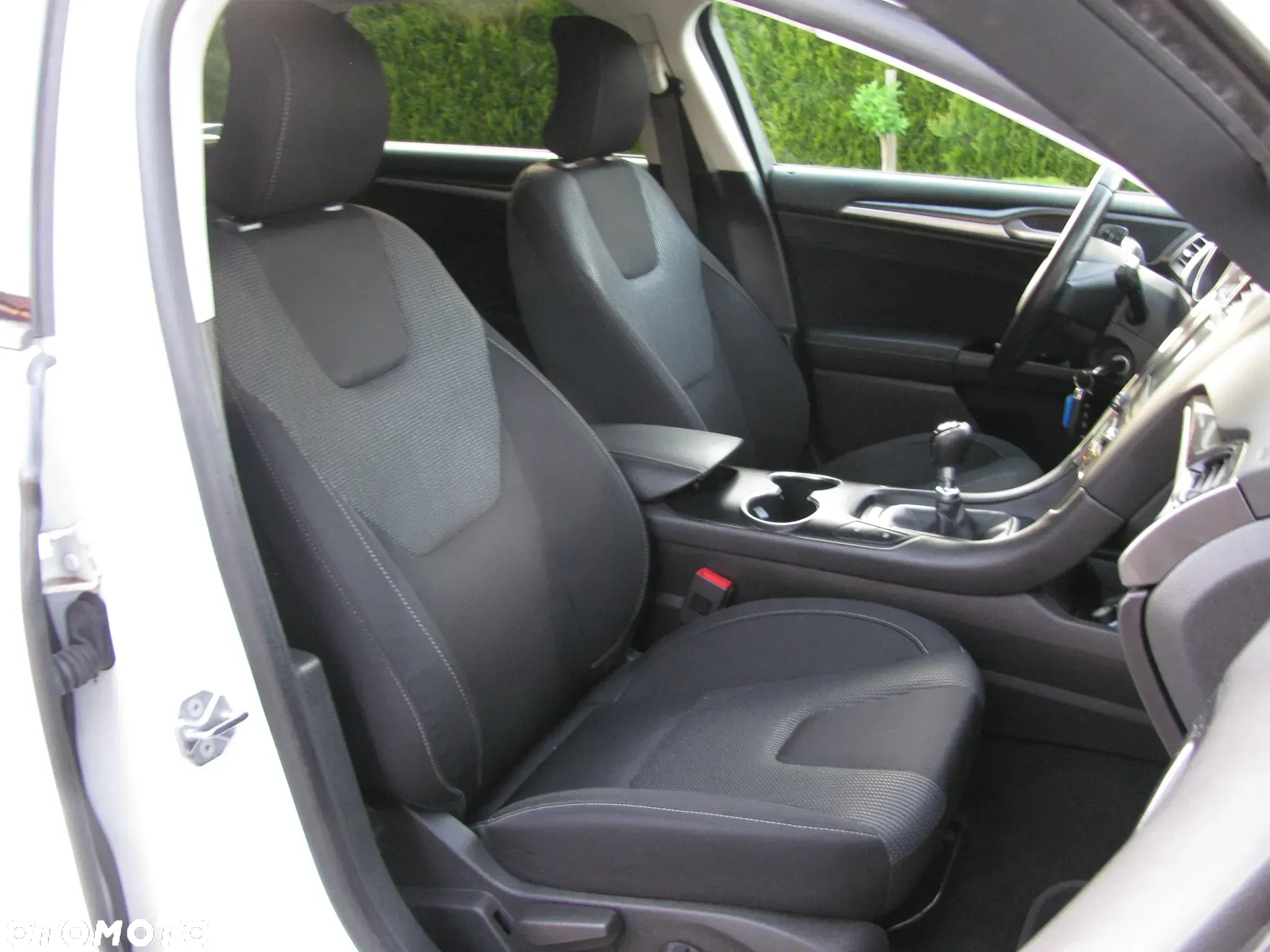 Ford Mondeo - 17