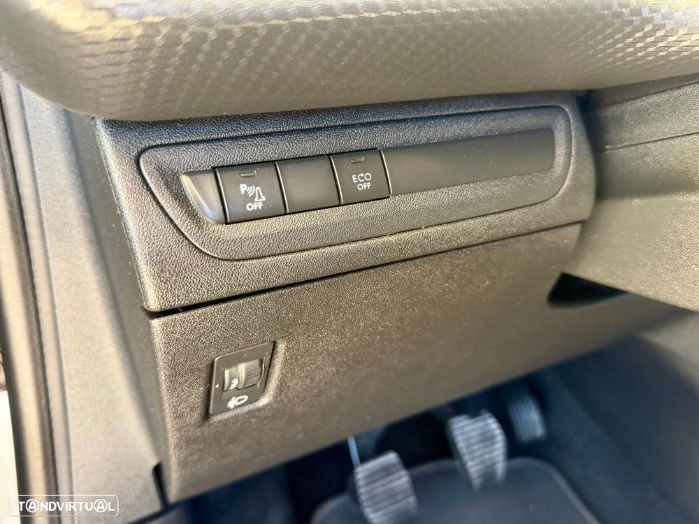 Peugeot 2008 1.2 PureTech Style - 17