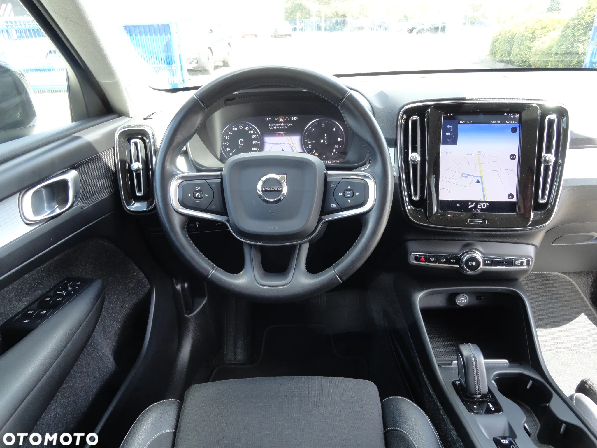 Volvo XC 40 D3 SCR Momentum Core - 13