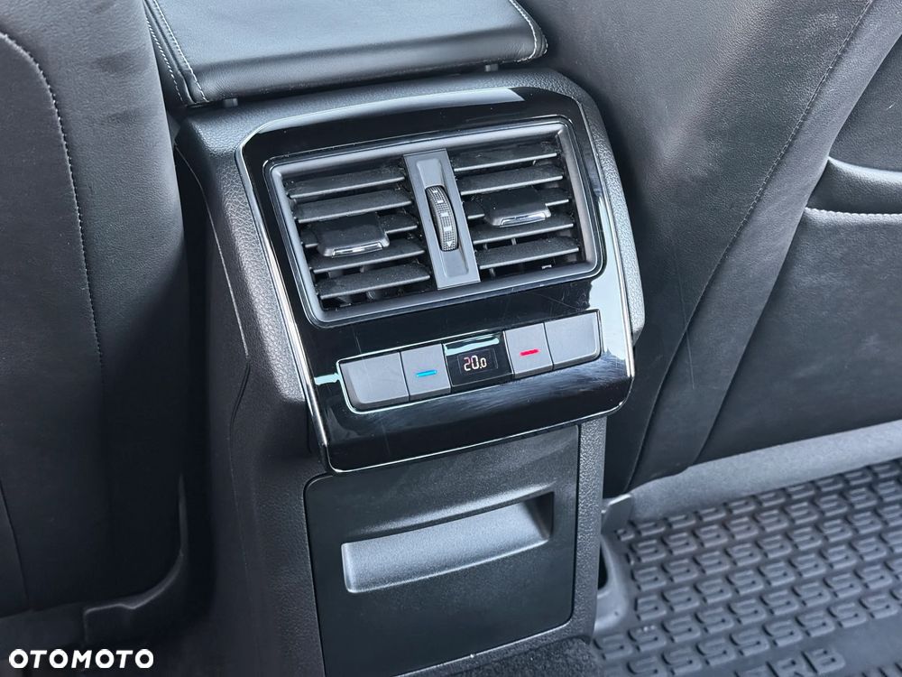 Skoda Superb 2.0 TDI SCR 4x4 Sportline DSG - 29