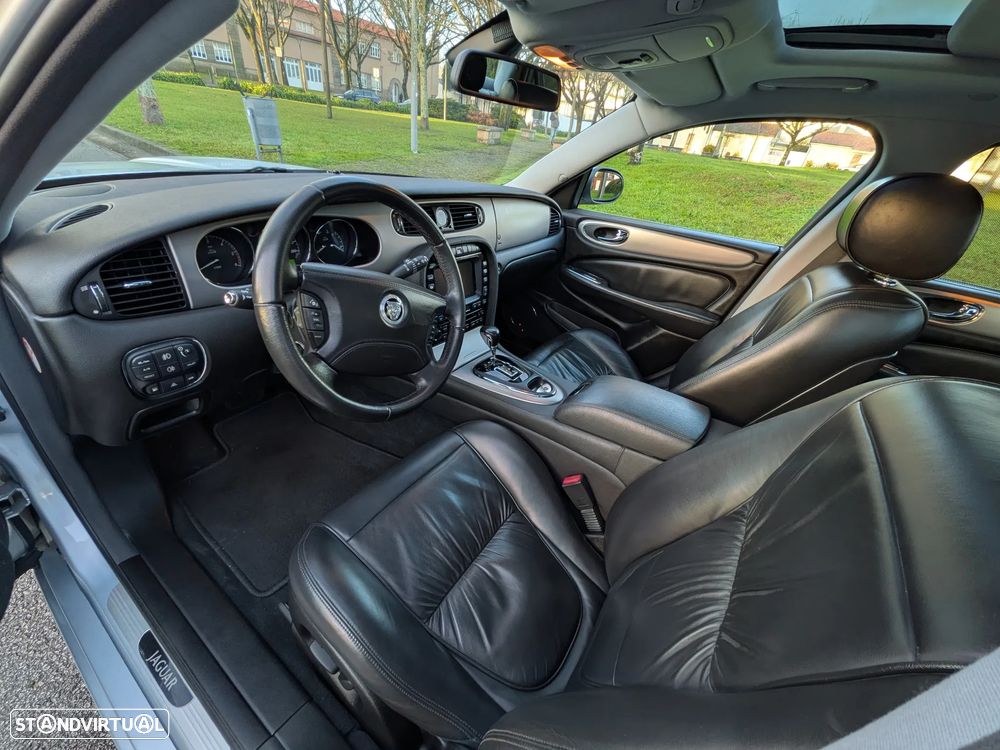 Jaguar XJ XJ6 2.7 D V6 Executive - 24