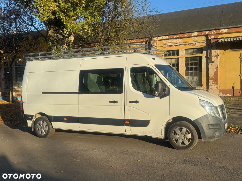 Nissan NV400 - 11