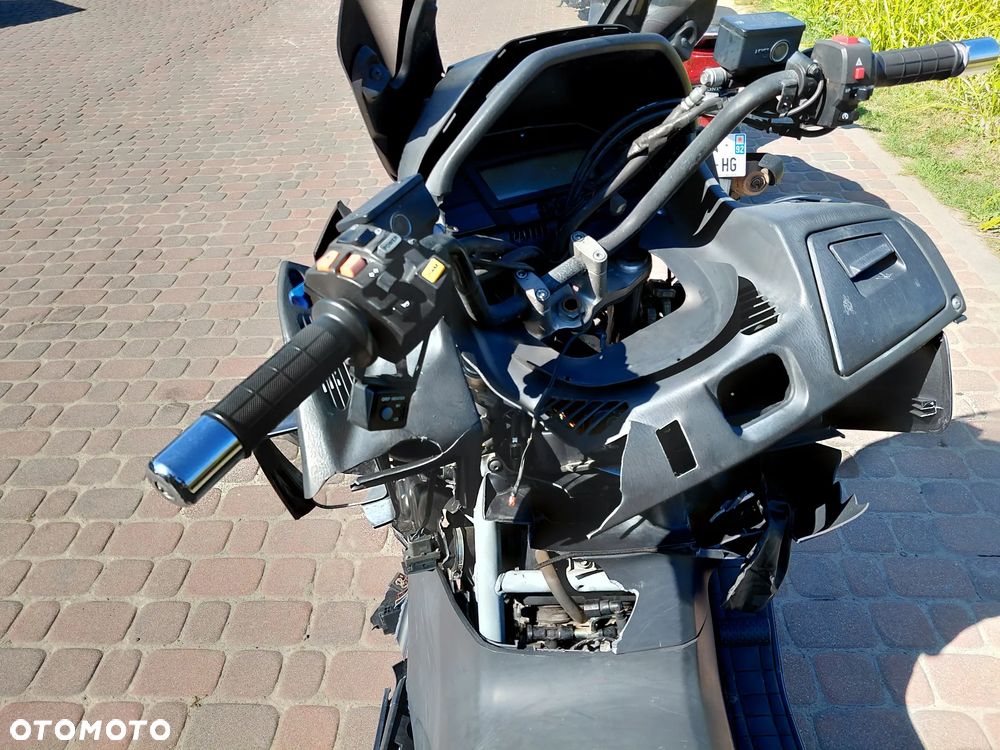 Suzuki Burgman - 11