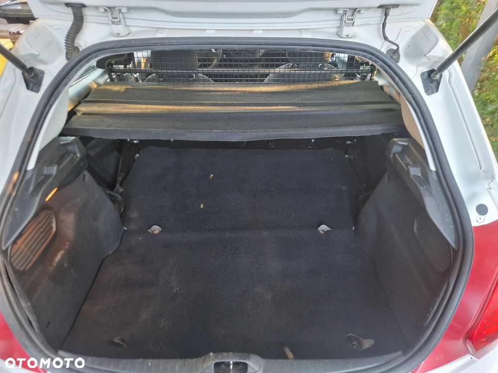 Peugeot 208 - 6