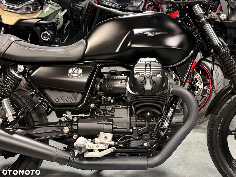 Moto Guzzi V7 - 7