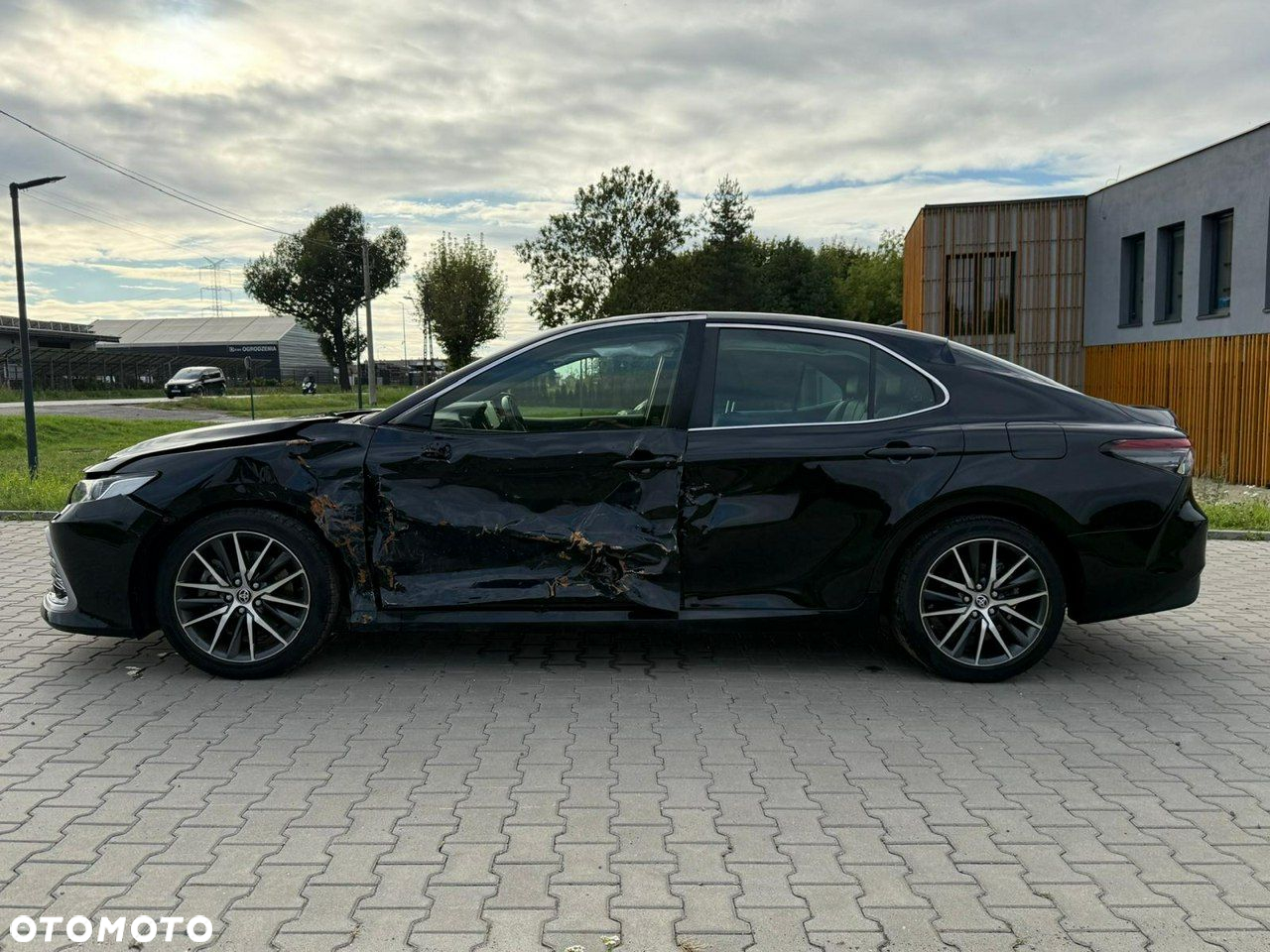 Toyota Camry - 5