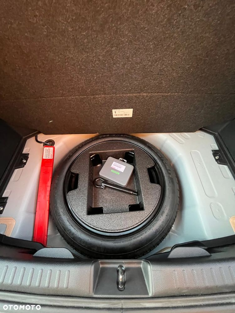 Toyota Yaris - 25