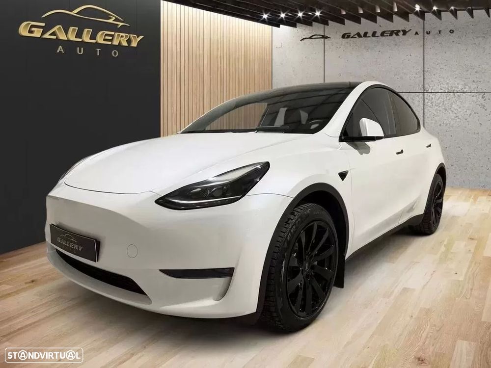 Tesla Model Y Long Range Dual Motor AWD - 2