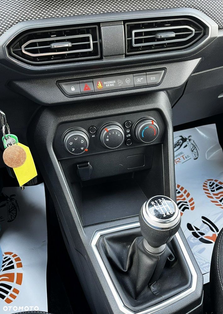 Dacia Sandero - 23