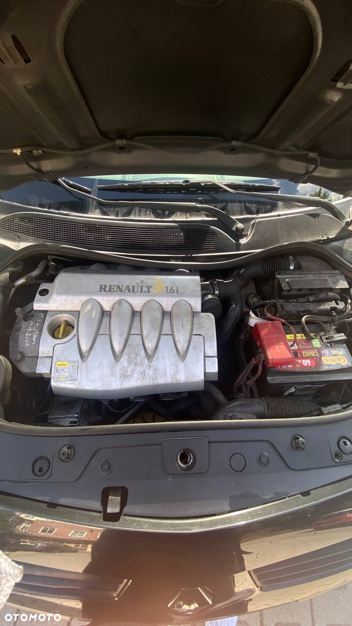 Renault Megane CC 1.6 Confort Authentique - 6