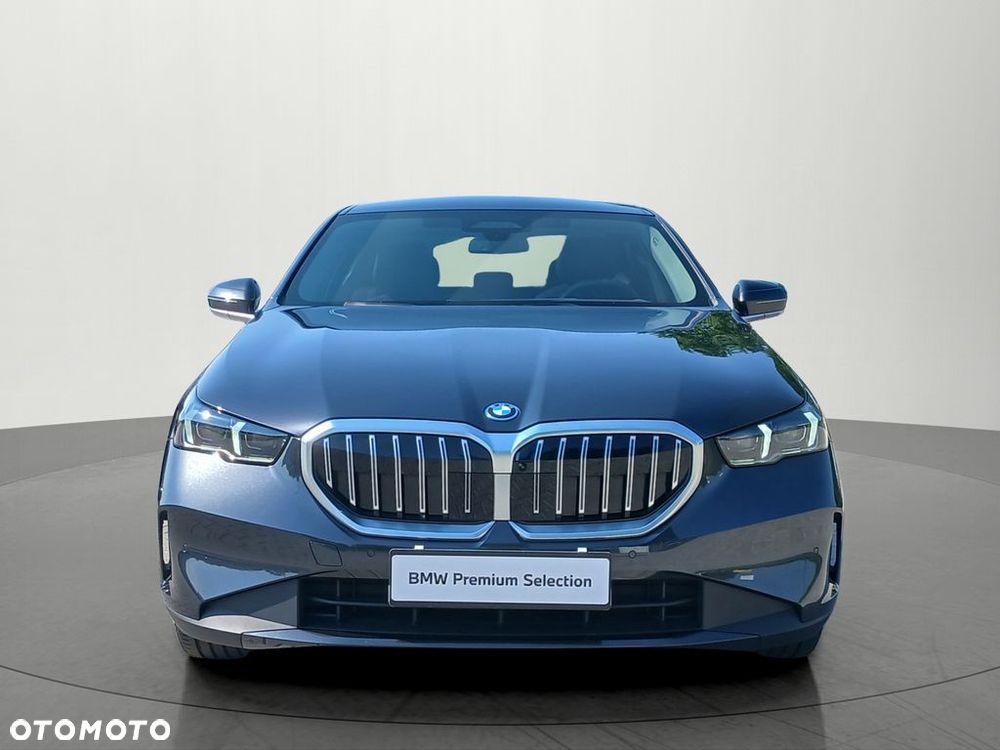 BMW Seria 5 550e xDrive PHEV - 9