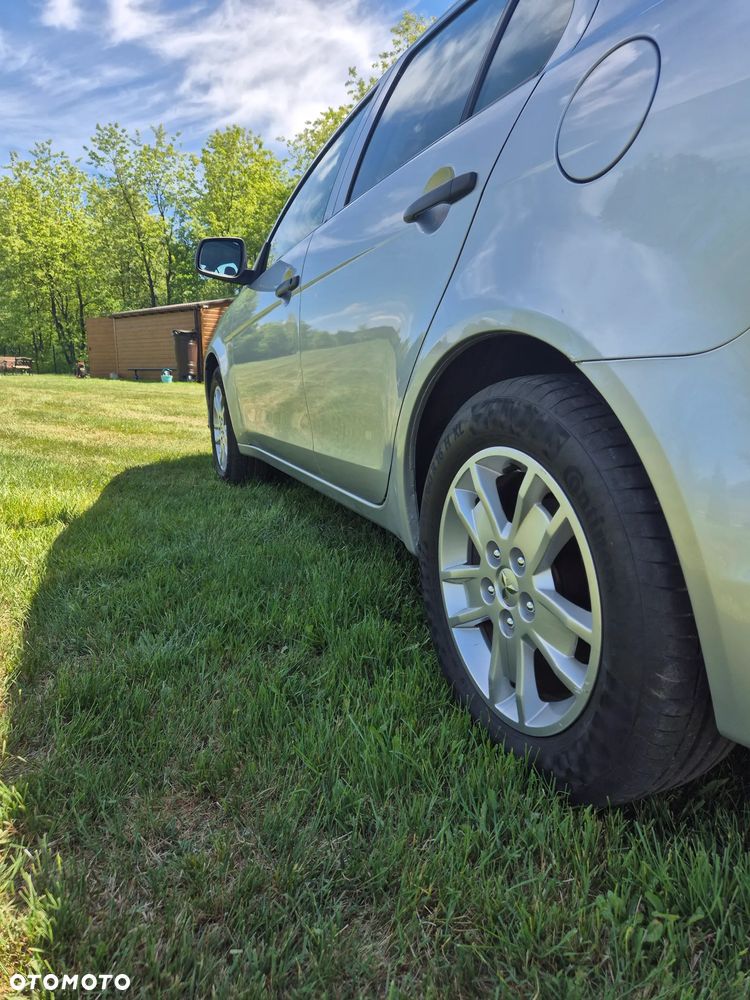 Mitsubishi Lancer 1.5 - 7