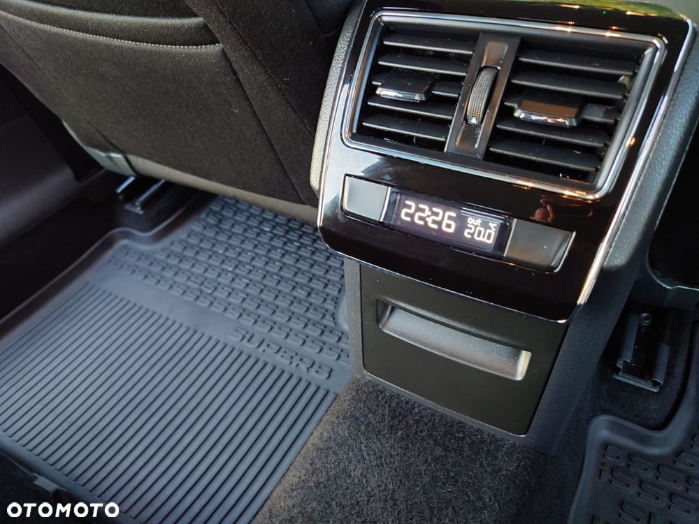 Skoda Superb 2.0 TDI Ambition - 14