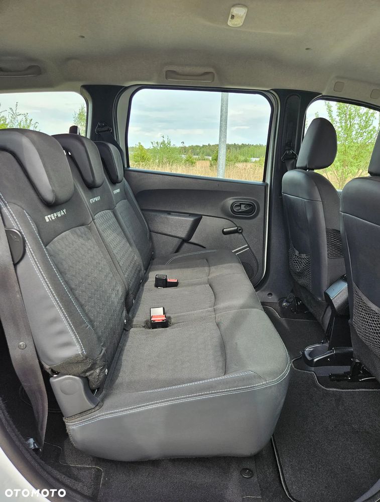 Dacia Lodgy dCi 110 Stepway - 9