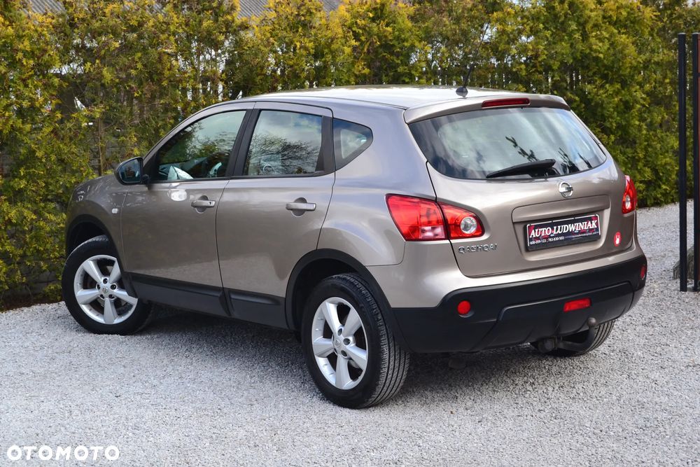 Nissan Qashqai 1.6 Visia - 11