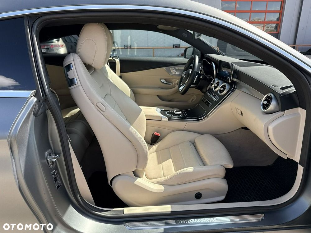 Mercedes-Benz Klasa C 200 9G-TRONIC - 17