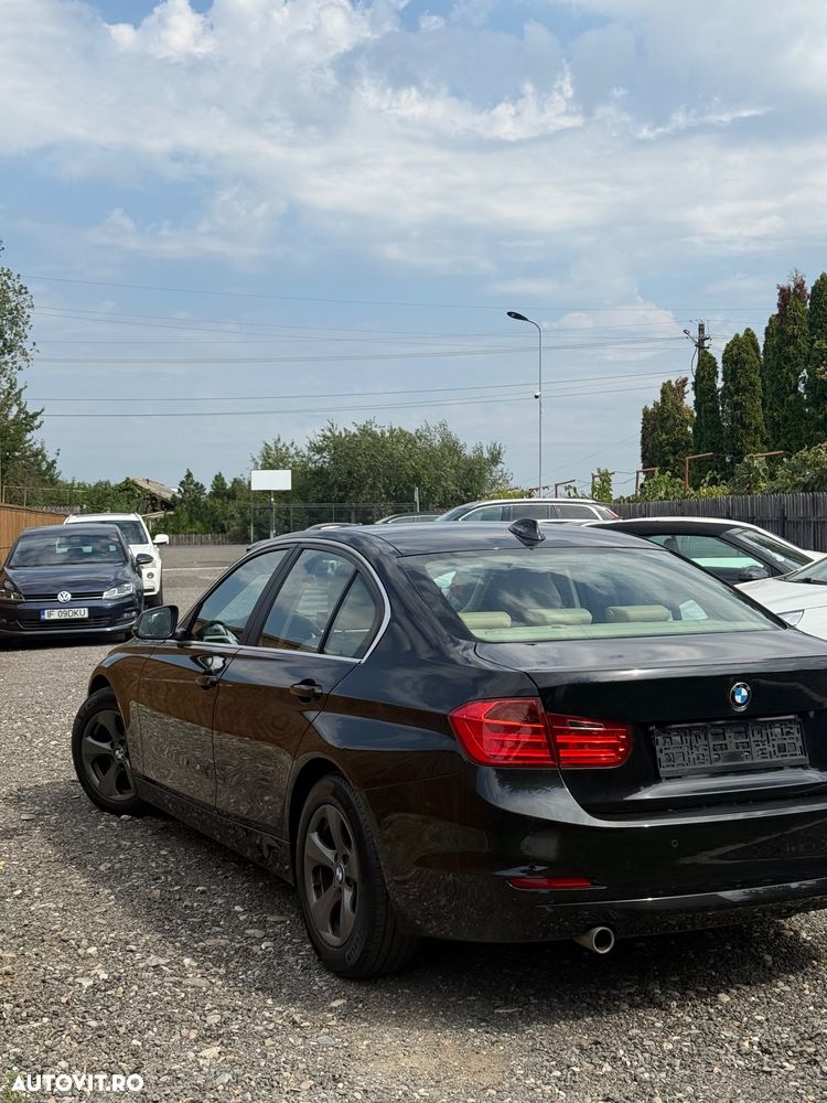 BMW Seria 3 320d Efficient Dynamic Edition Aut. Luxury Line - 12