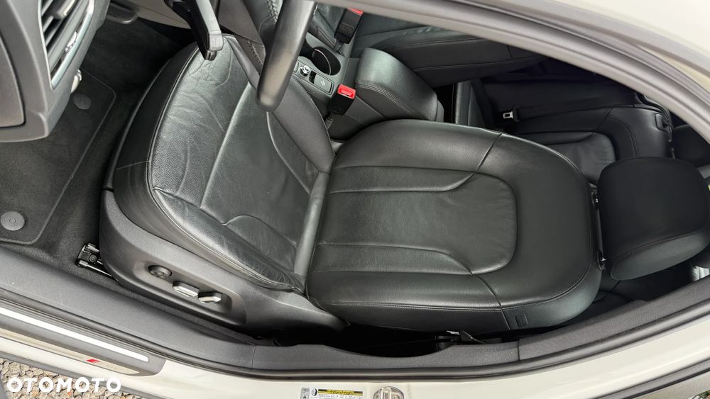 Audi Q3 40 TFSI Quattro S tronic S line - 12