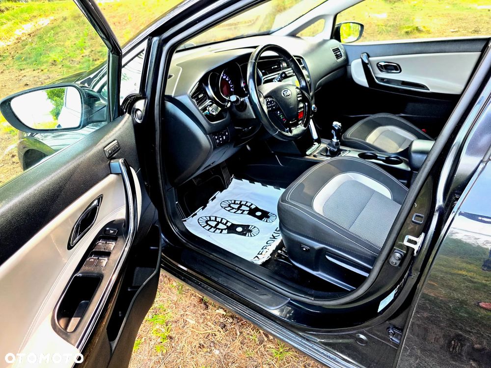 Kia Ceed 1.4 CVVT Dream-Team Edition - 5