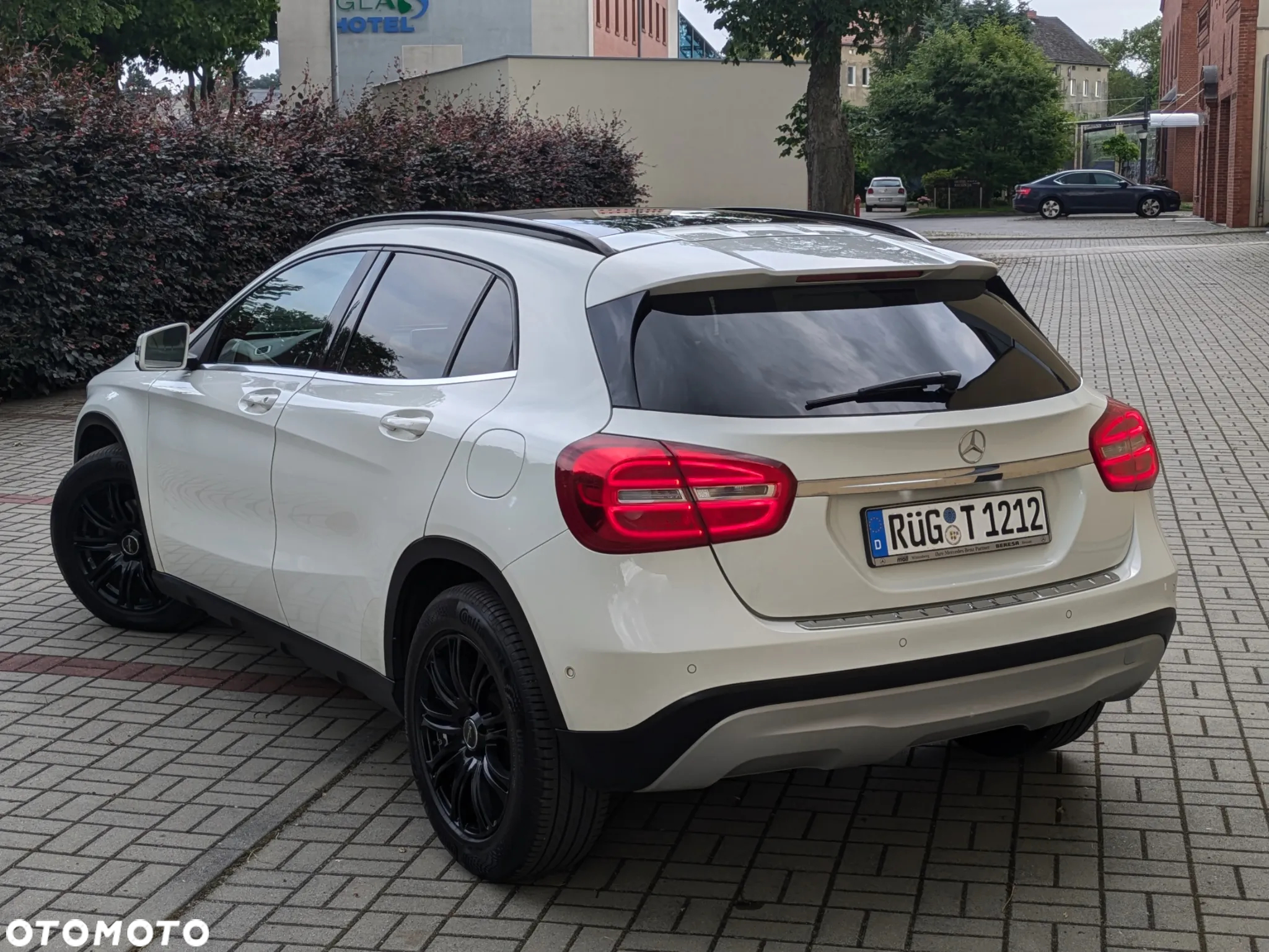 Mercedes-Benz GLA 200 UrbanStyle Edition - 13