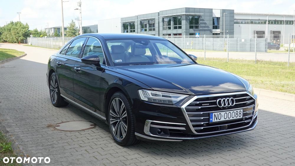 Audi A8 2017 photo 3