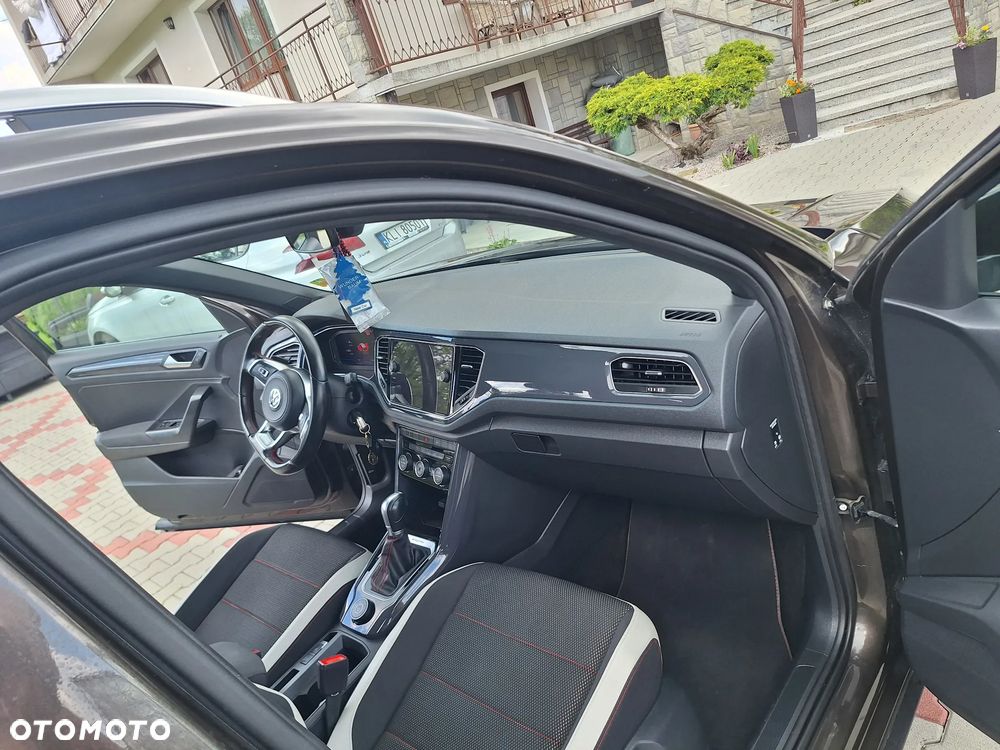 Volkswagen T-Roc - 9