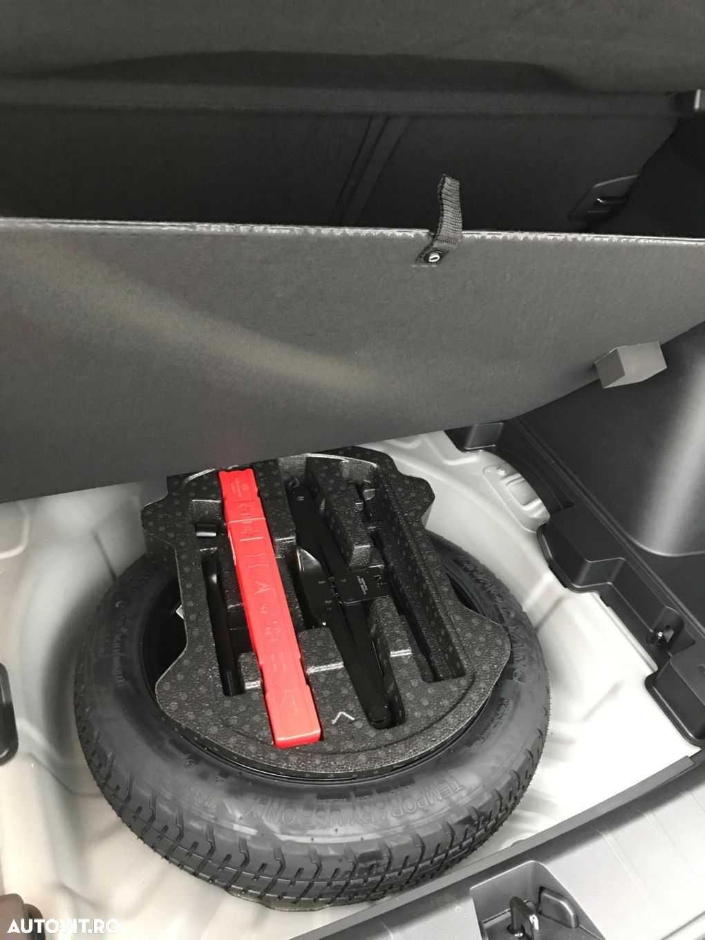 Geely Coolray - 10