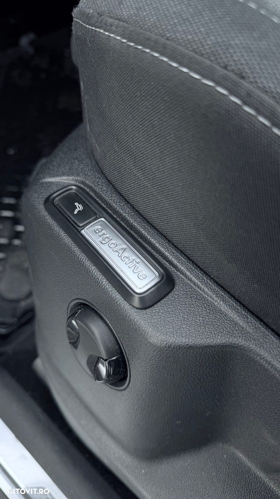 Volkswagen Tiguan - 13