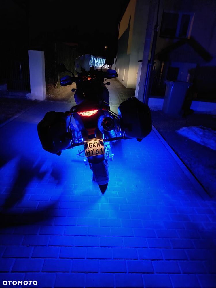 Suzuki V-STROM - 9