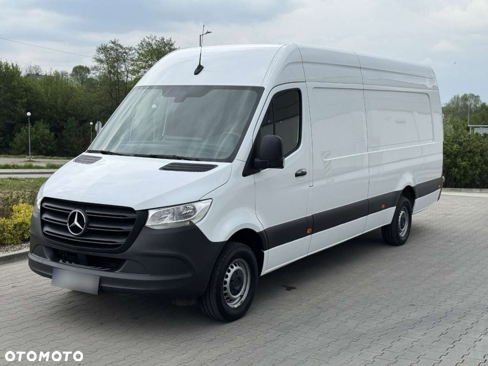 Mercedes-Benz Sprinter - 1