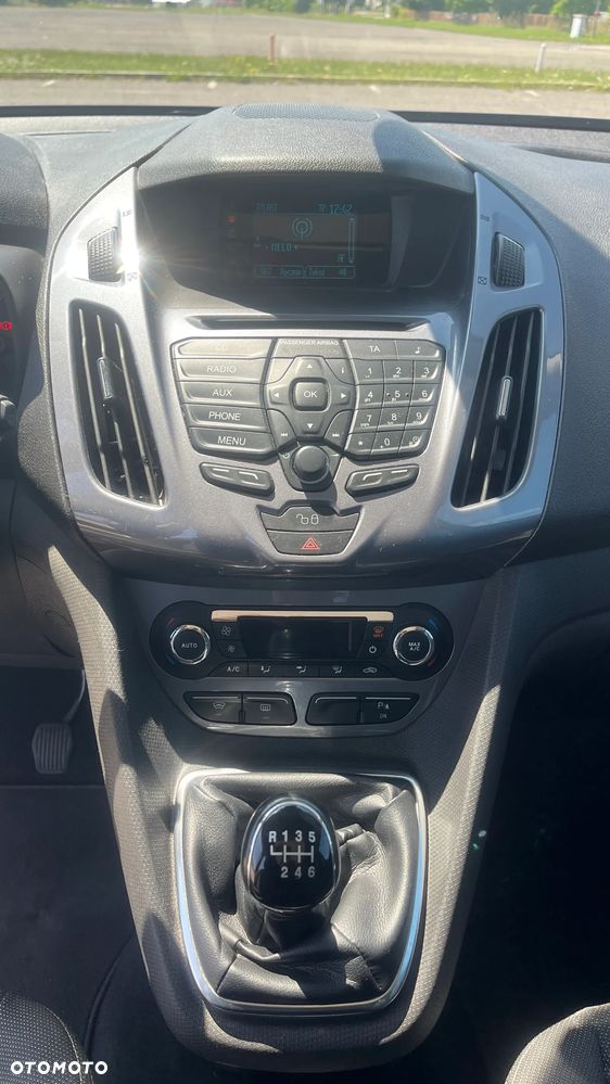 Ford Tourneo Connect 1.6 TDCi Titanium - 19