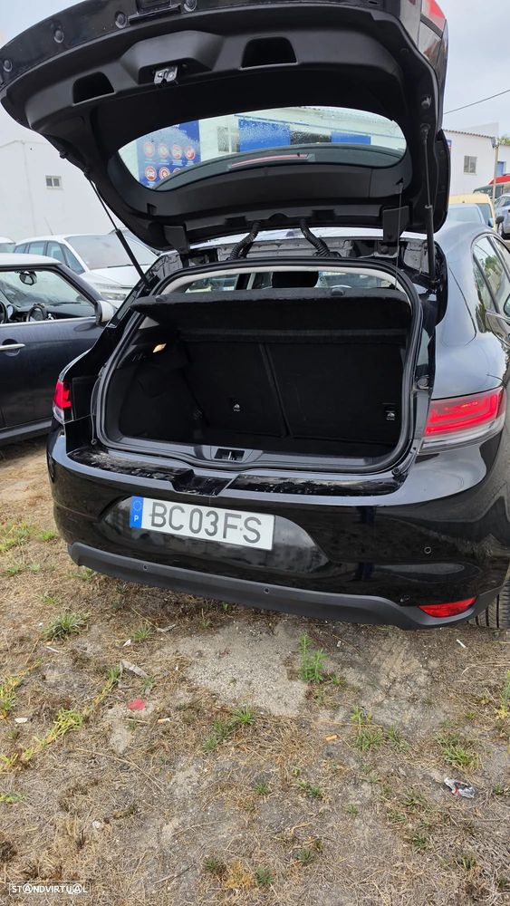 Renault Mégane - 5