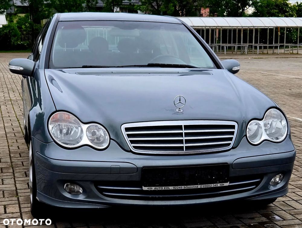 Mercedes-Benz Klasa C 180 Kompressor Classic Sport Edition - 12