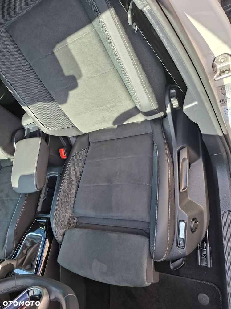 Volkswagen T-Roc 1.5 TSI Life Plus DSG - 27