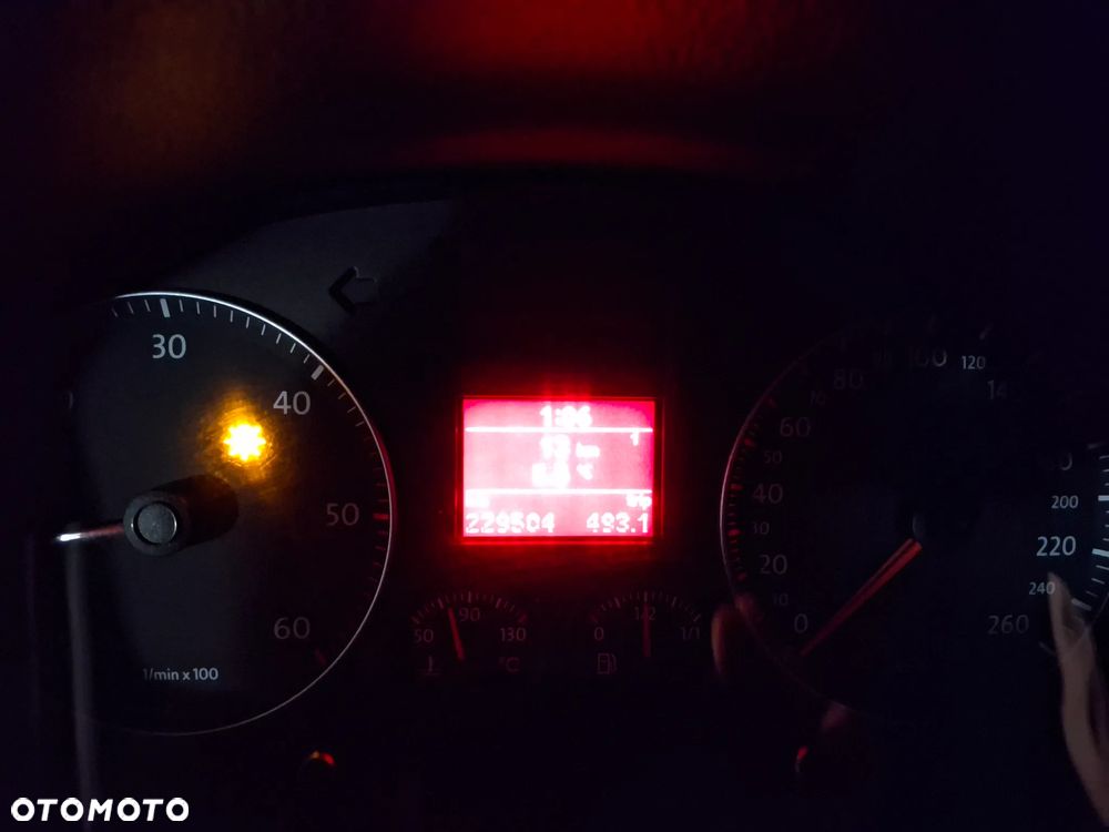 Volkswagen Touran 2.0 TDI DPF United - 7