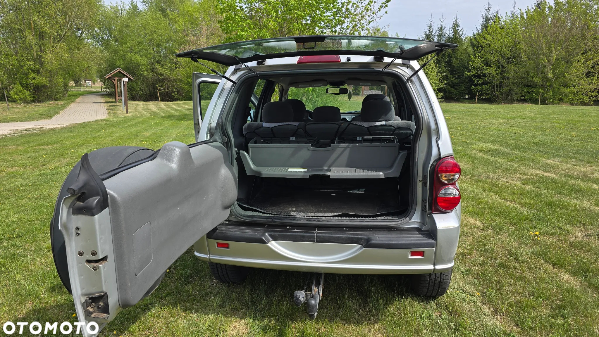 Jeep Cherokee 2.8 CRD Sport - 21