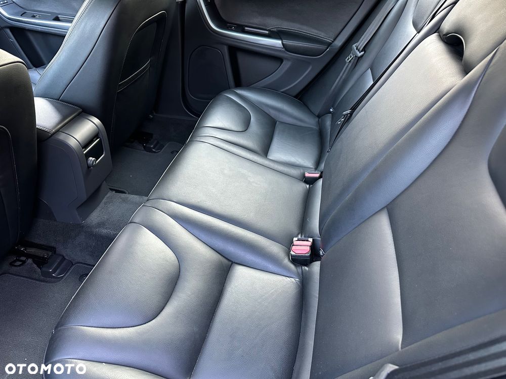 Volvo V60 D3 Geartronic Momentum - 20