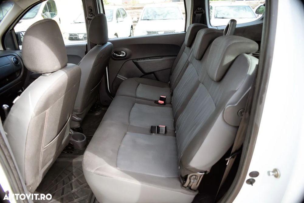 Dacia Lodgy 1.6 SCe Laureate - 11