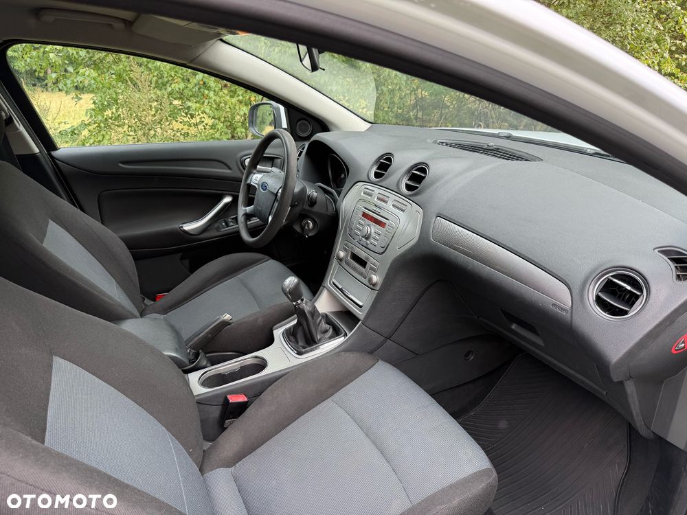 Ford Mondeo 1.8 TDCi Silver X - 25