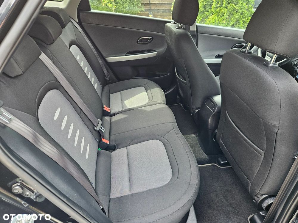 Kia Ceed 1.6 GDI Dream Team Edition - 10