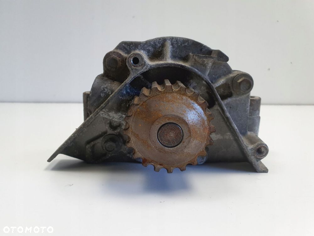 Citroen C5 III 2.0 16V RFJ OBUDOWA POMPY WODY pompa wody 9670557580 - 3