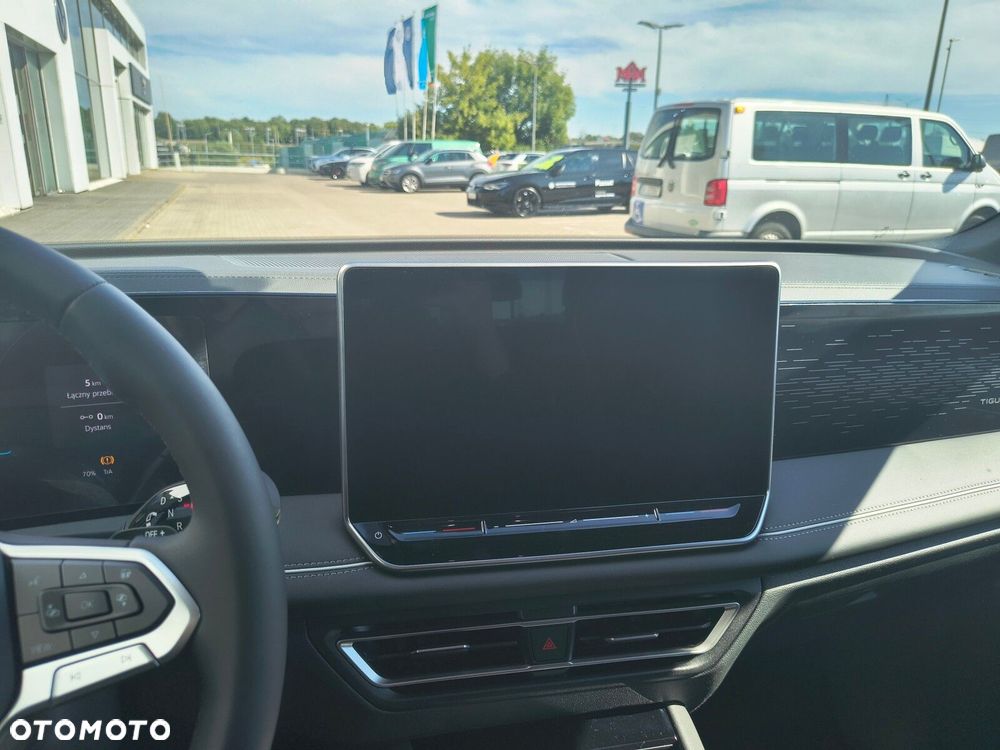 Volkswagen Tiguan - 25