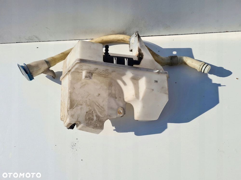 VW T5 zbiorniczek płynu spryskiwaczy pod XENON - 1
