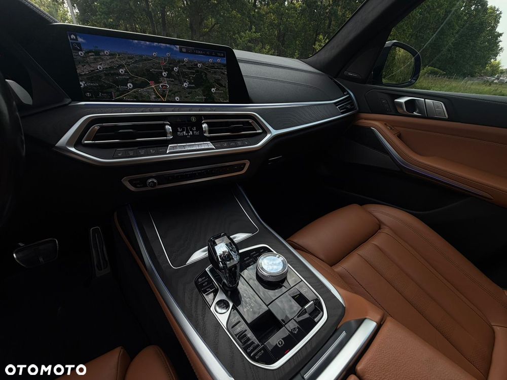 BMW X7 xDrive40d mHEV - 23