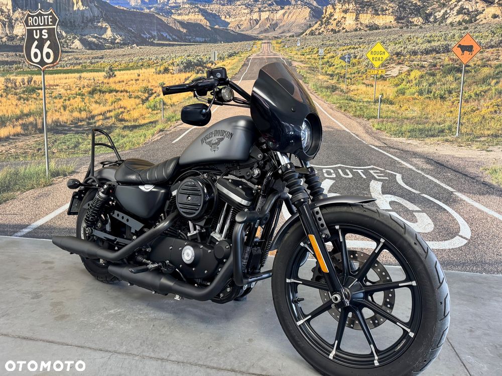 Harley-Davidson Sportster Iron 883 - 2