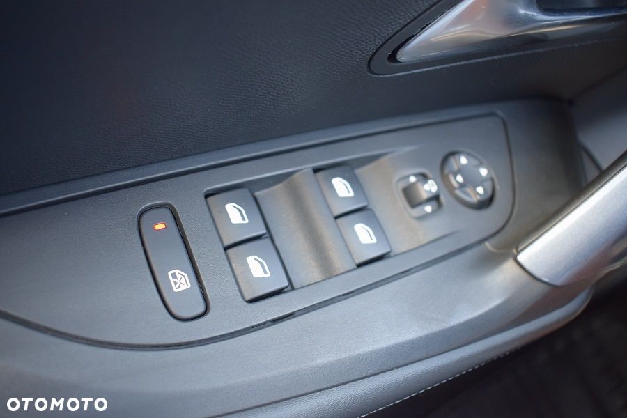 Peugeot 2008 PureTech 130 Allure - 16