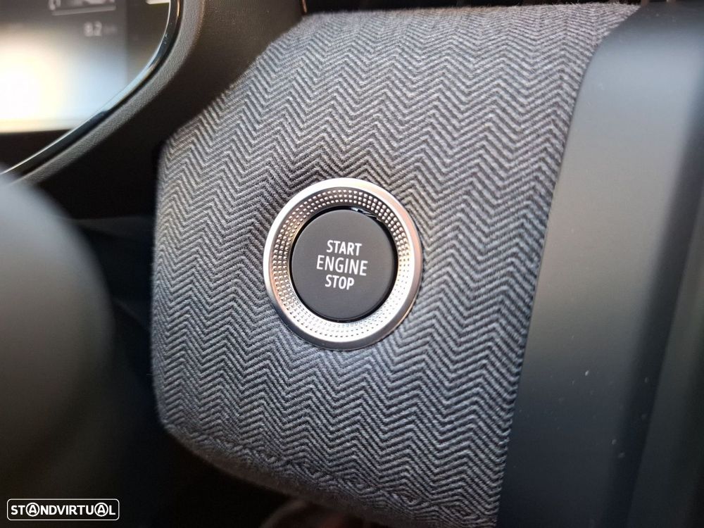 Renault Clio 1.0 TCe Techno Bi-Fuel - 19